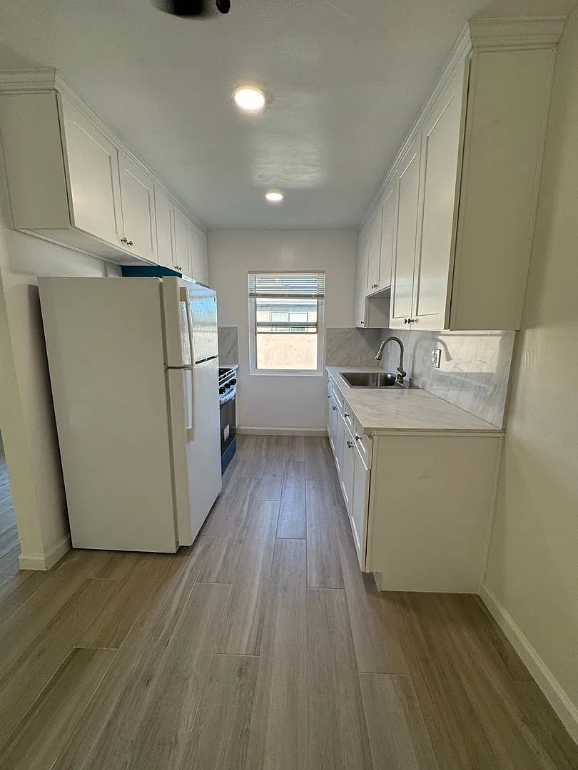 1 bed 1 bath in Fullerton — Photo 2