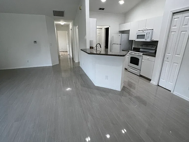 1541 Hightower Ave S — Photo 14