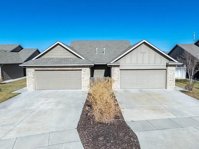 E Sunflower Dr — Photo 1
