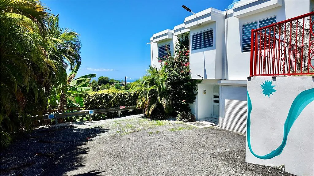 1 bed, 1.0 bath, 350 sqft, $1,000 — Photo 1