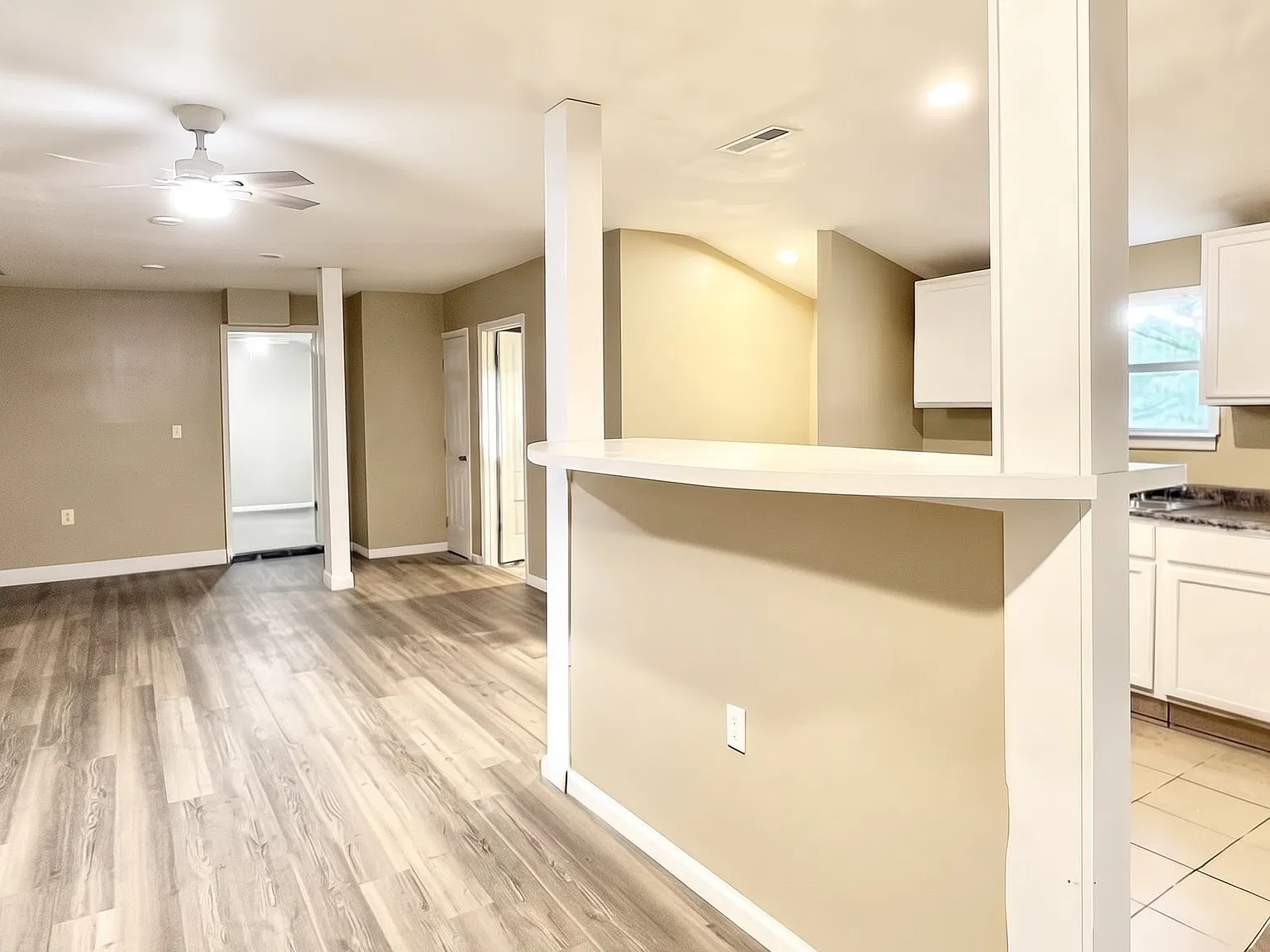 1435 Cherry Ave — Photo 3