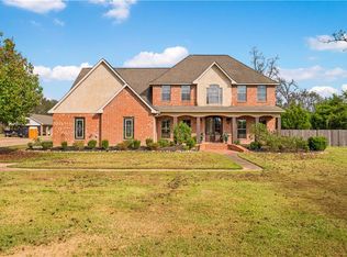 110 Columns Dr, Alexandria, LA 71303