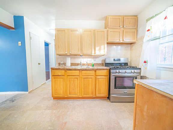 5th image of 88 Five Winchester Blvd #1