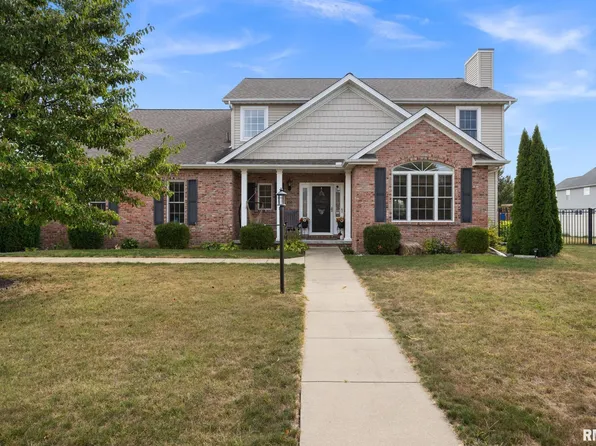 450 Coral Dr, Morton, IL 61550