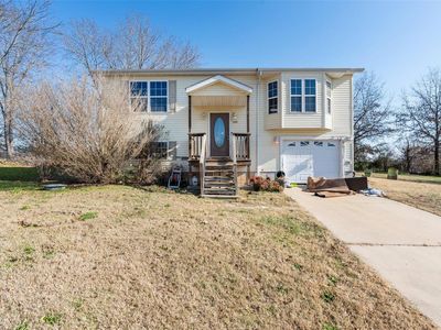 1320 Wisteria Ln, Saint Clair, MO, 63077
