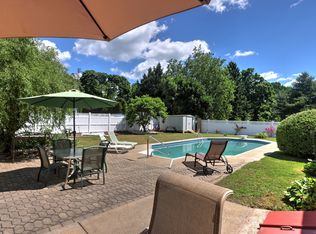 70 Bittersweet Ln, Stratford, CT 06614