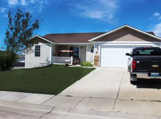 3200 Saddle String Cir, Gillette, WY 82716