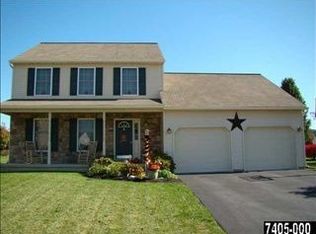 125 Olde Hickory Rd, Mount Wolf, PA 17347
