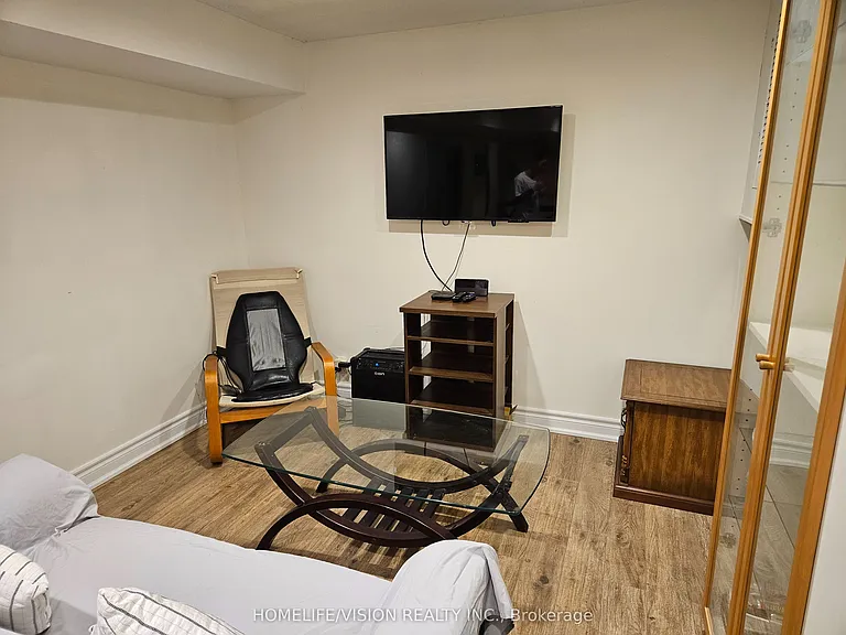 23 Glendale Rd #BASEMENT — Photo 10