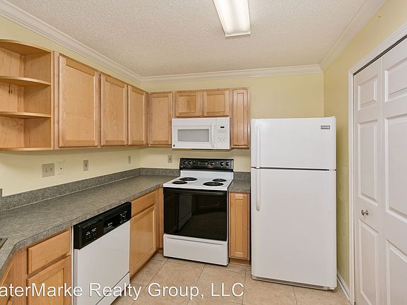 3rd image of 13715 Richmond Park Dr N Unit 603