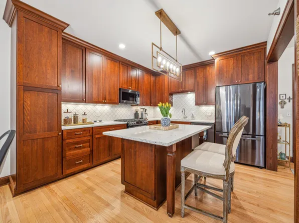 3810 W 31st St APT 104, Minneapolis, MN 55416