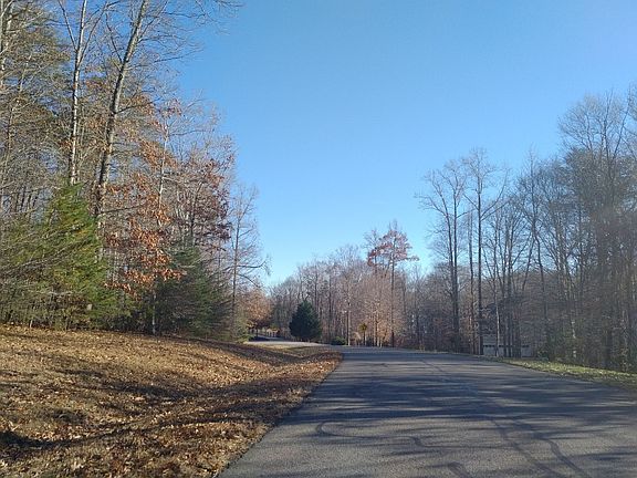 4th image of 9704 Thorn Bush Dr