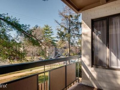 2856 Dover Ln APT 202, Falls Church, VA, 22042