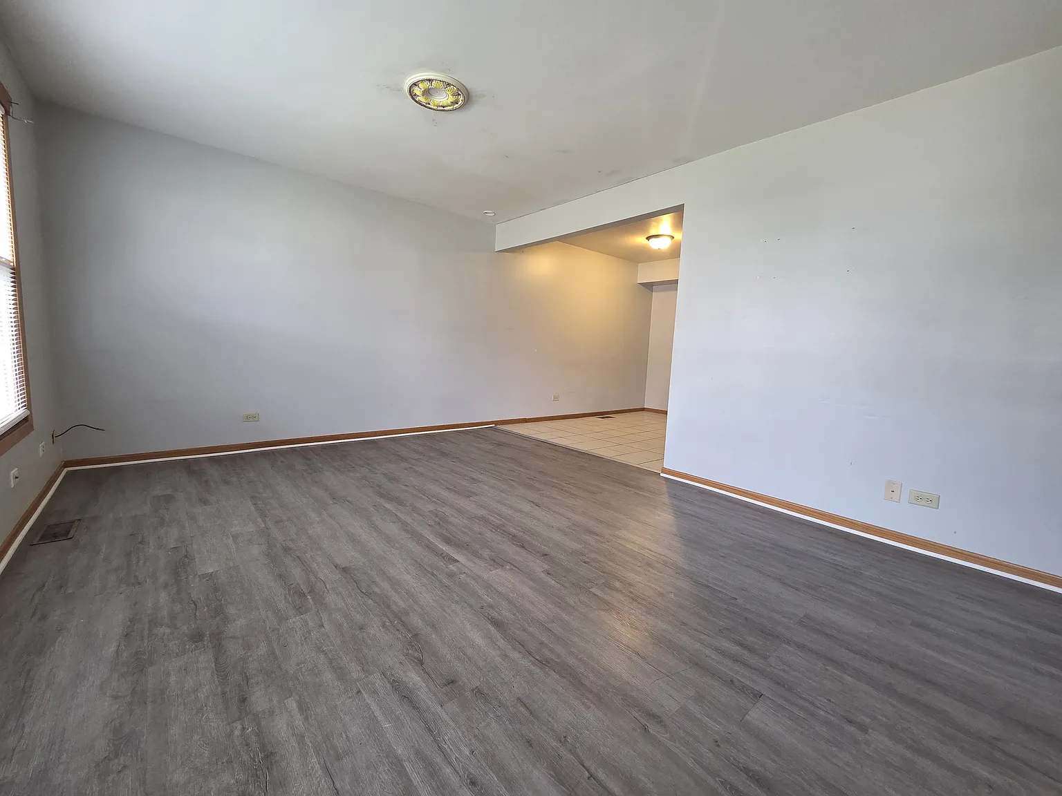 3 bed, 1.5 bath, 1200 sqft, $2,495 — Photo 3