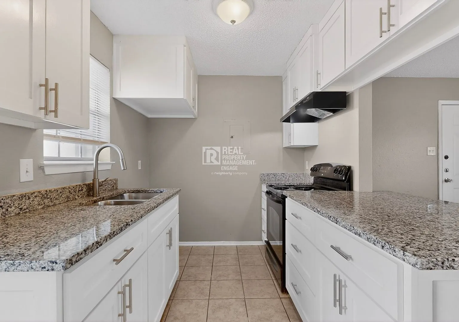 8024 Cambridge Circle — Photo 2