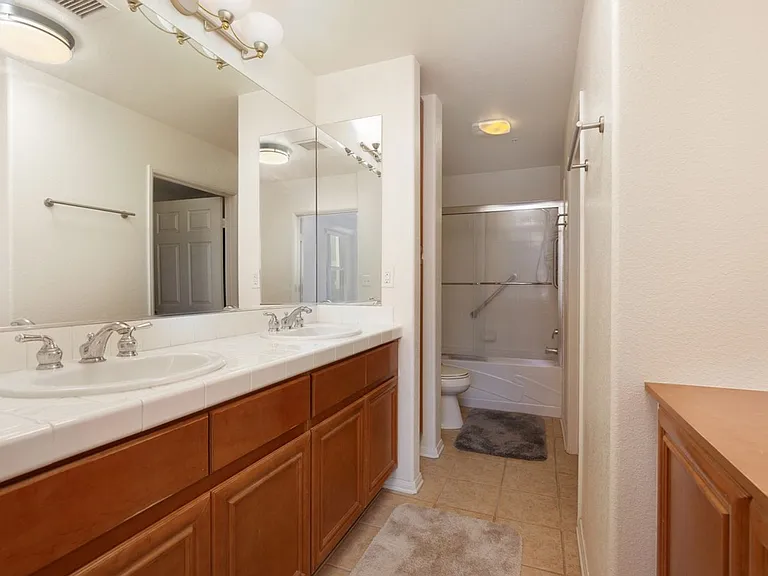 350 K St #413 — Photo 16