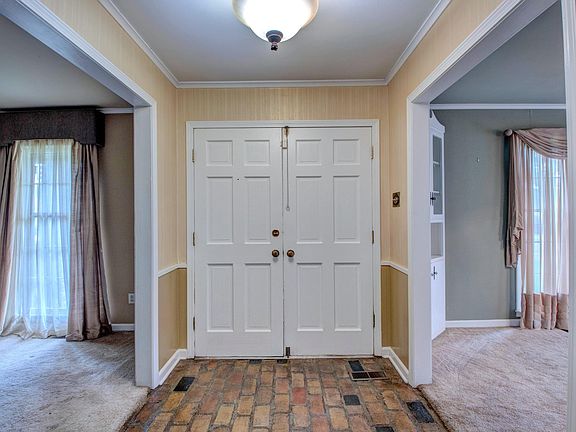 4th image of 2425 W 42nd Ave