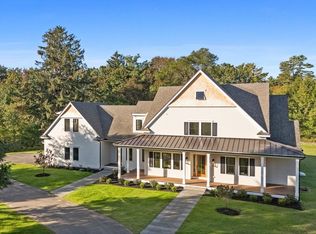 2 Lily Ln, Wenham, MA 01984