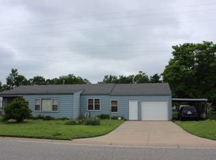 947 W Southerland Dr, Wichita, KS 67217