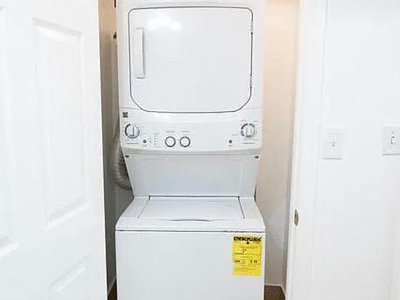 4th image of 2217 10th St NW