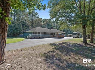 8035 E Davenport St, Bayou La Batre, AL 36509