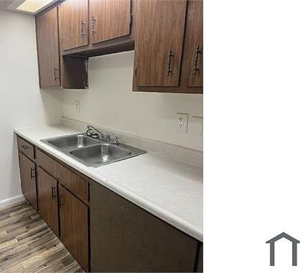 3rd image of 1036 Cherry Dr APT 8