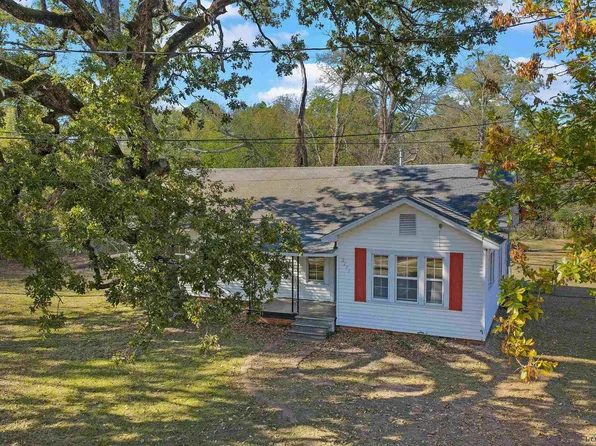 2201 N Main St, Gladewater, TX 75647