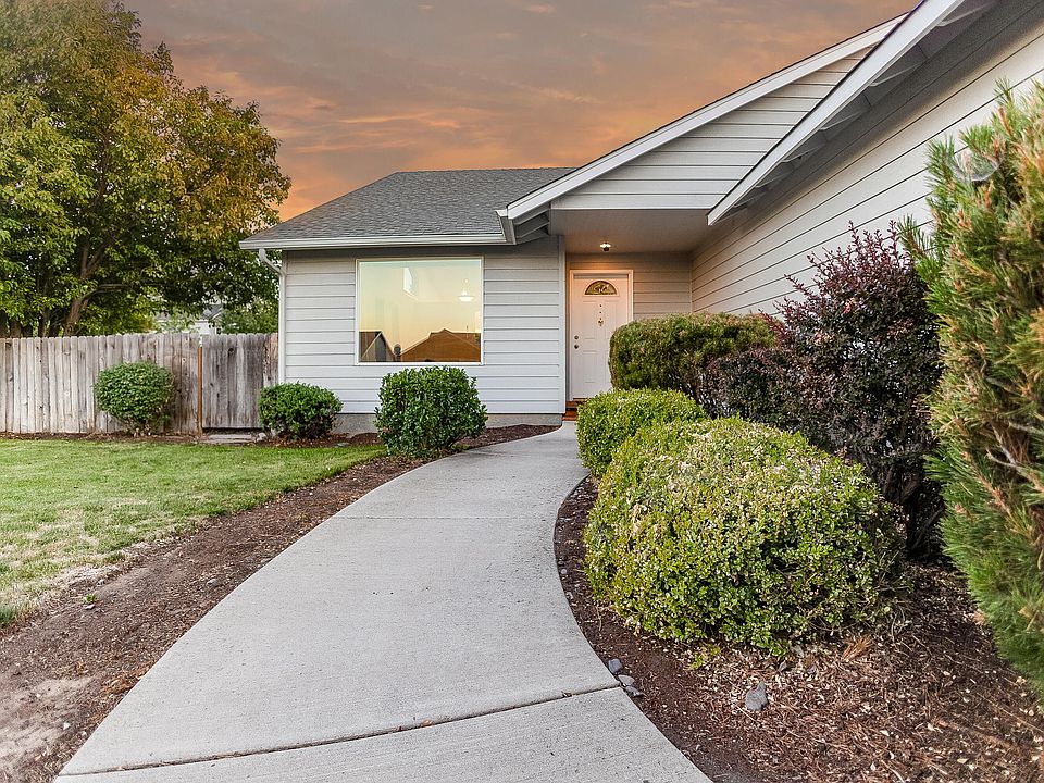 565 NE Marigold St, Madras, OR 97741 Zillow