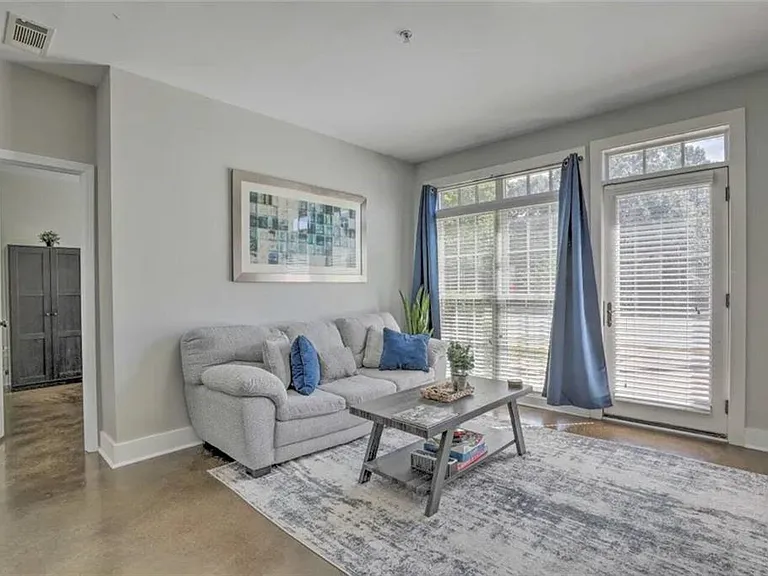 1300 Dekalb Ave NE — Photo 5