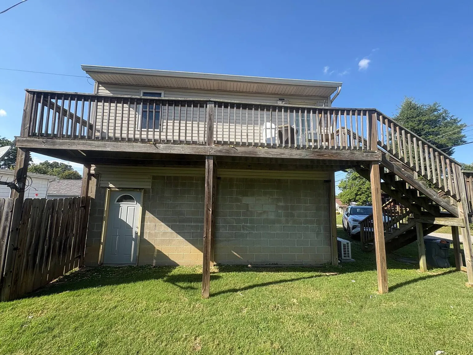 1 bed, 1.0 bath, 1200 sqft, $750 — Photo 2
