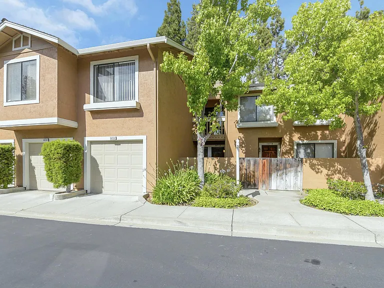 34552 Pueblo Ter — Photo 2