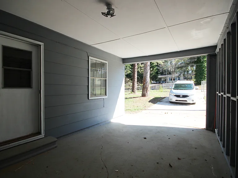815 Gettysburg Trl NE — Photo 20