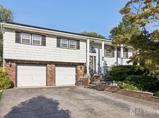 22 Scheid Dr, Parlin, NJ 08859