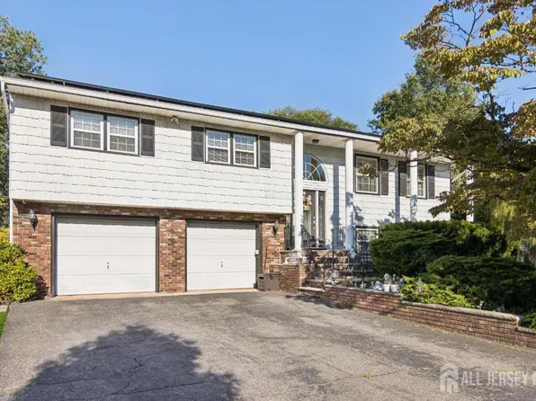 22 Scheid Dr, Parlin, NJ 08859