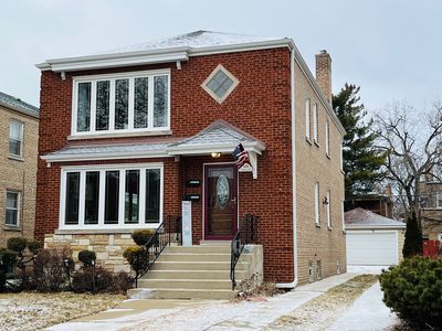 5408 W Sunnyside Ave, Chicago, IL, 60630