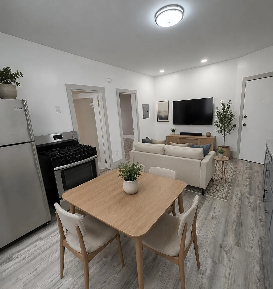 2 bed, 1.0 bath, 680 sqft, $1,950 — Photo 1