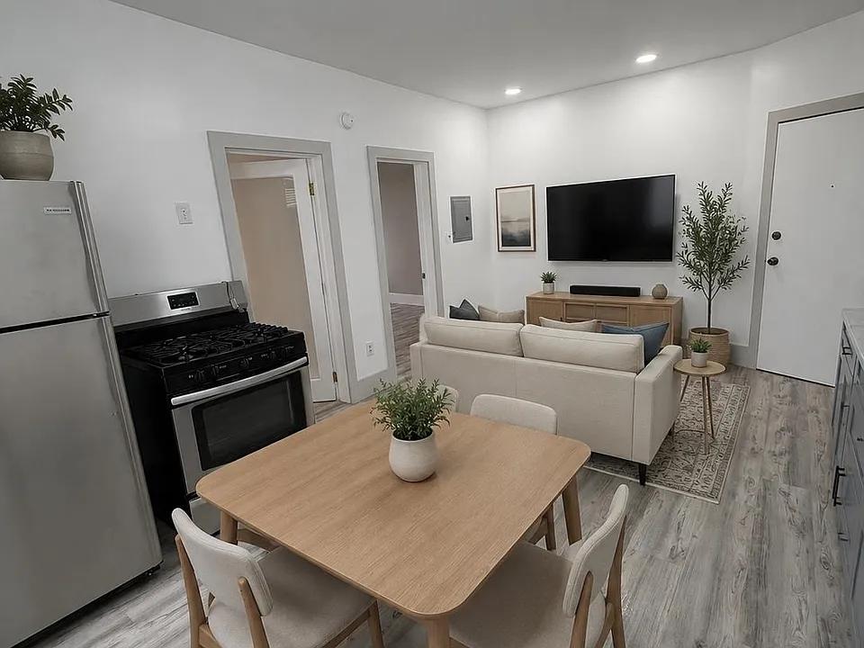 186 Avenue F #2