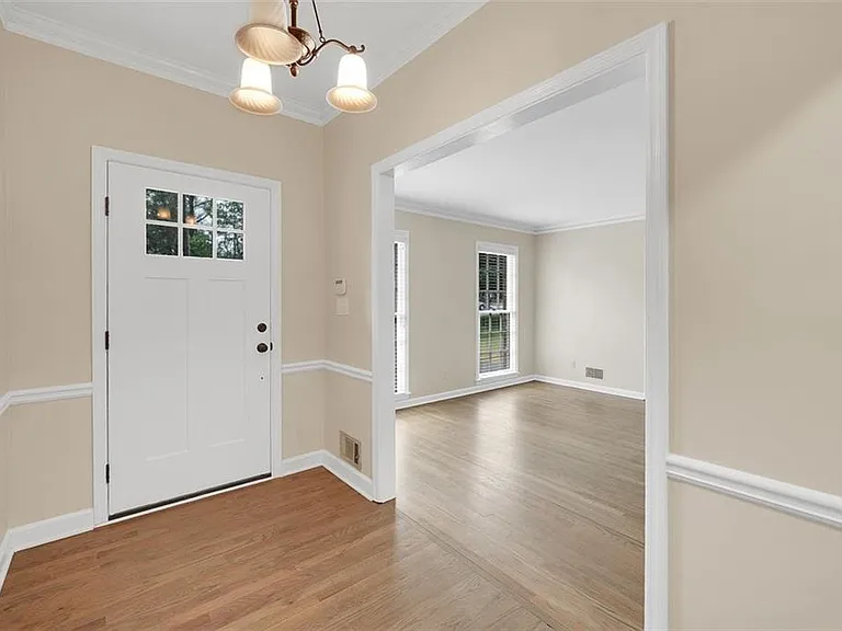4517 E Kings Point Cir — Photo 2