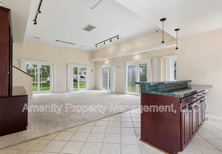 1012 Austenwood Ct — Photo 9