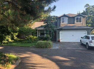 1998 Woodlawn Dr, Medford, OR