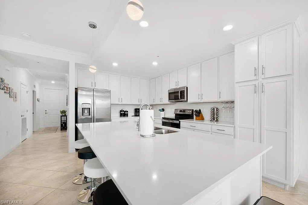 2 bed, 2.0 bath, 1154 sqft, $1,975 — Photo 3