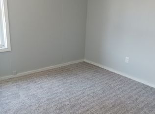 137 5th St APT 4, Fall River, MA 02721