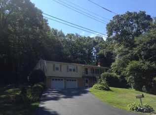 86 Twitchgrass Rd, Trumbull, CT 06611