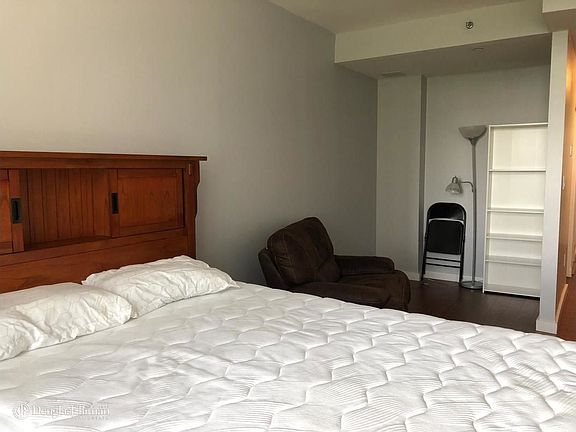 4th image of 40-28 College Point Blvd #1009