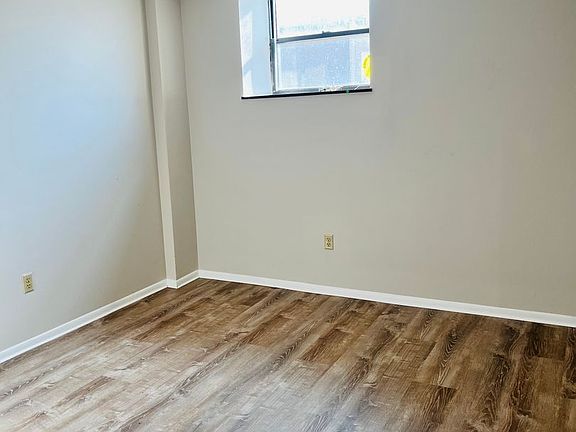 4th image of 2 Columbia Ave APT 1