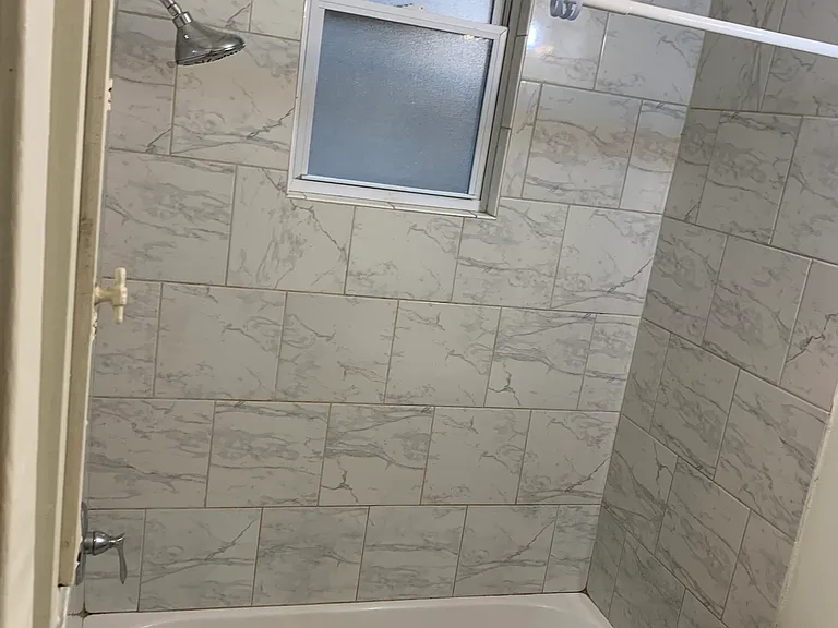 2318 E Beverly Rd #B — Photo 3