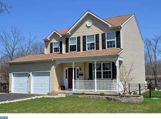 450 W Monument Ave, Hatboro, PA 19040