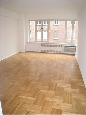 Rented by City Connections Realty | media 6