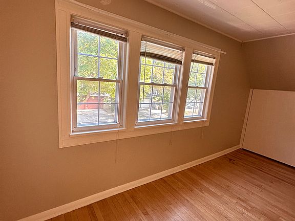 3rd image of 2015 N 54th St Floor 1