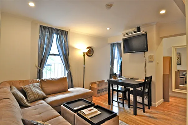 Rented by Veracity NYC LLC | media 21
